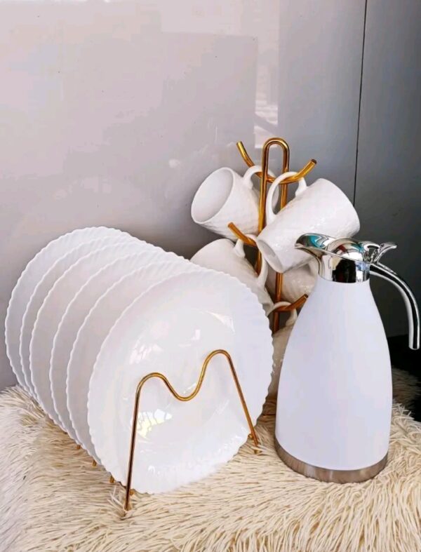 13pcs dinner  set , ceramic  6 pcs of plates , large ceramic  cups a modern flask