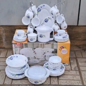 58 pcs dinner  set,  beautifully  decorated